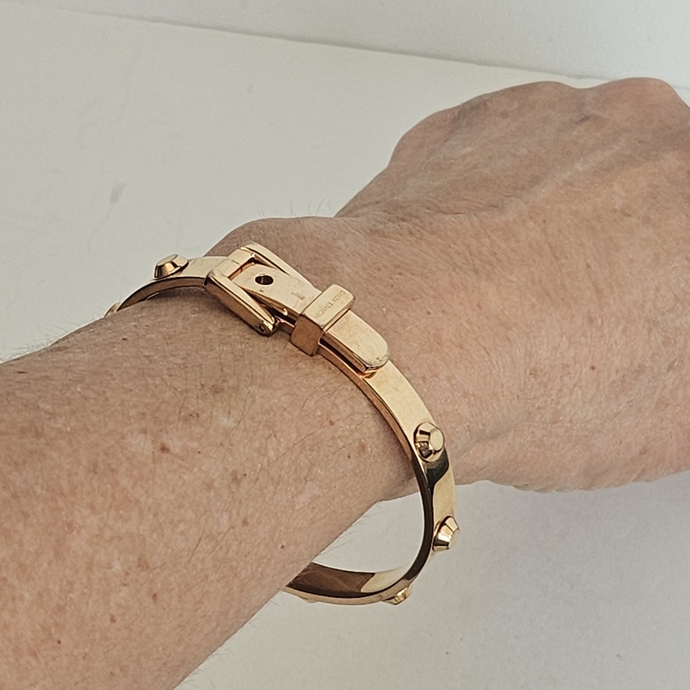 MICHAEL KORS Rose Gold Tone Belt Buckle Bangle BRACELET Hinged Studded